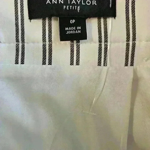 Ann Taylor Petites Size 0P Black and White Striped Skirt with Belt/Pockets - Picture 2 of 5